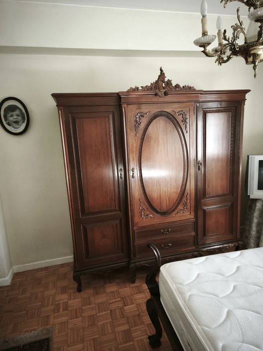 Cama, Roupeiro e comoda