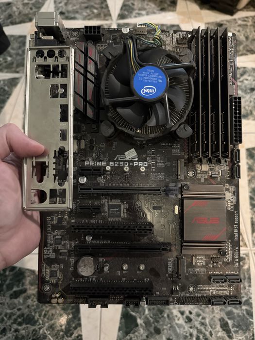 Asus prime b250 plus + i5 7500 + 16gb ram