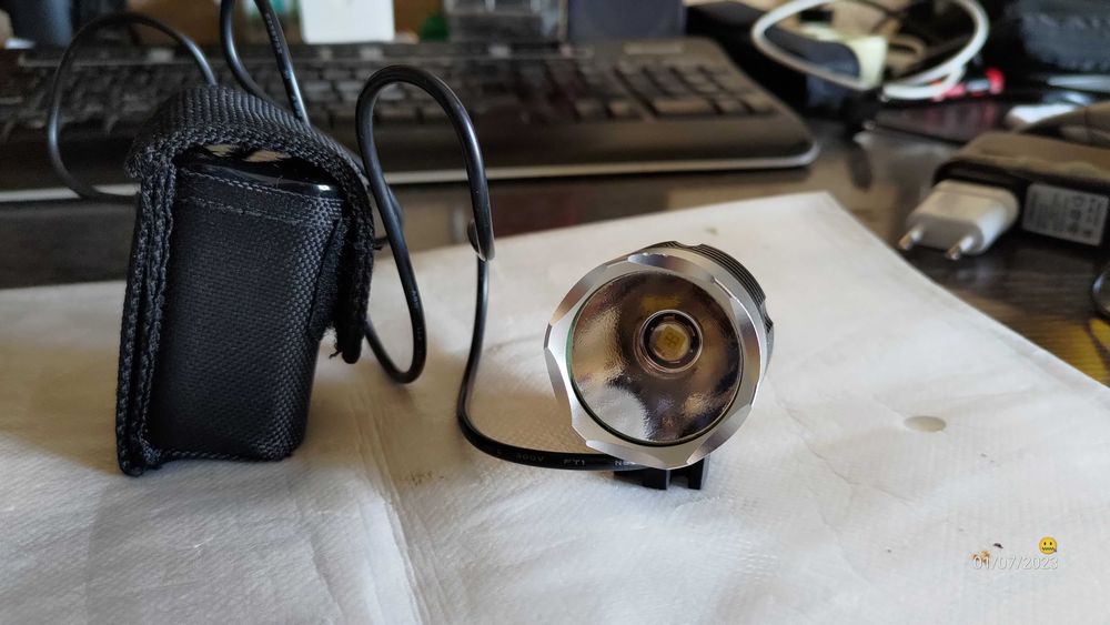 Lanterna Led para bicicleta com bateria