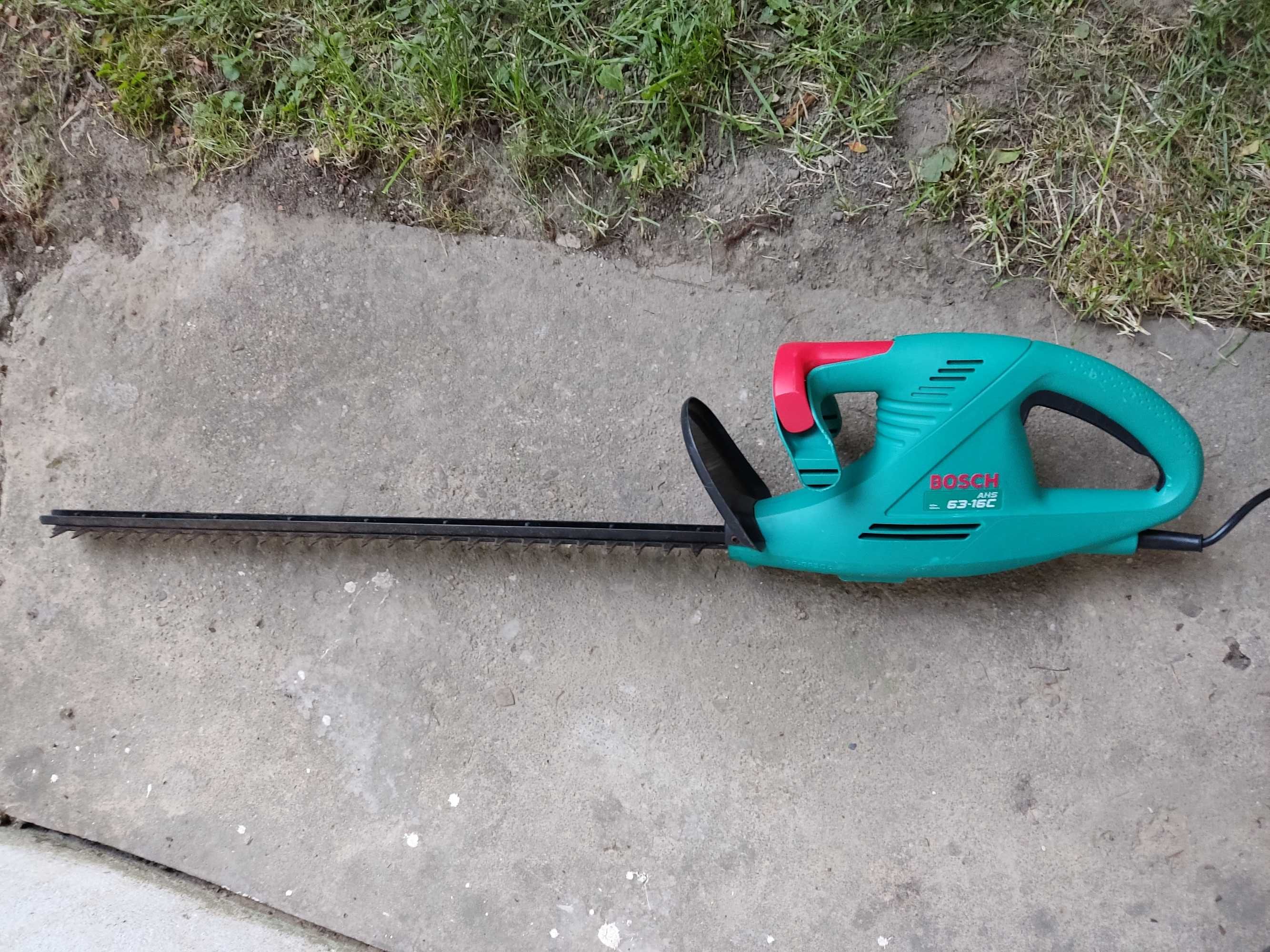 Nożyce elektryczne do żywopłotu Bosch AHS 63 – 16C