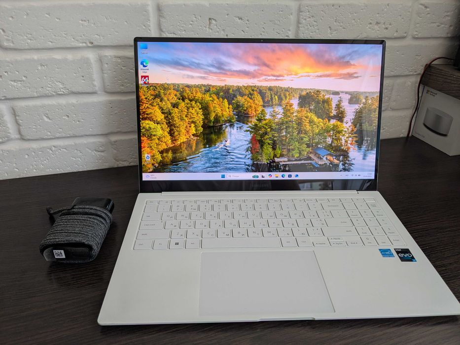 Samsung Galaxy Book 2 Pro - 15.6" - Core i7-1260P/16gb/512gb #364