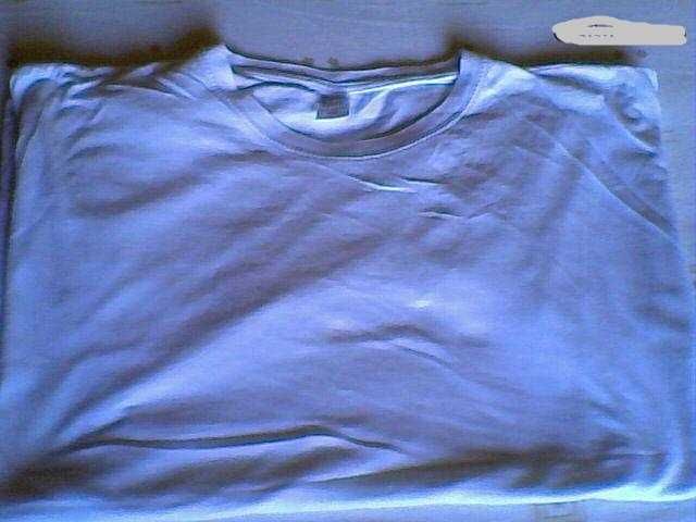 T-Shirts de várias cores novas