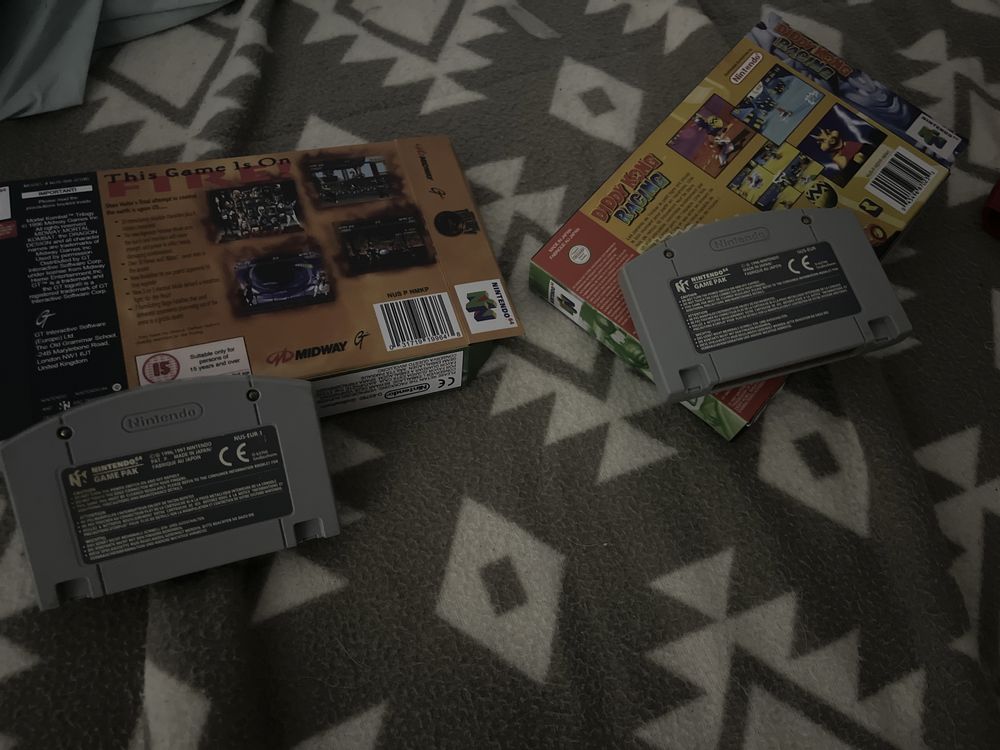 2 jogos Nintendo 64 com caixa