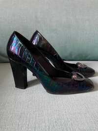 Luksusowe buty skórzane Pabia czółenka czarne kameleon 38