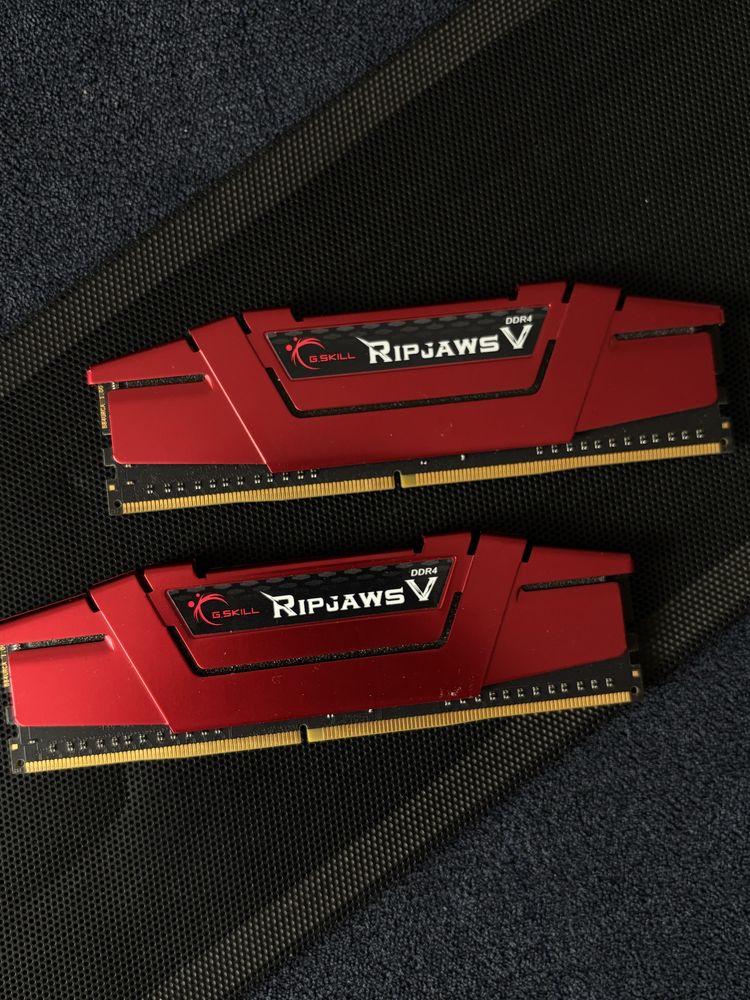 Pamiec ram  G.SKILL Ripjaws  DDR4 CL 15 3000 MHZ 2x4gb