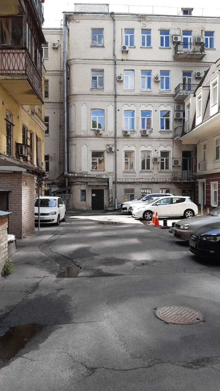 Продается  нежилое помещение по улице Пирогова