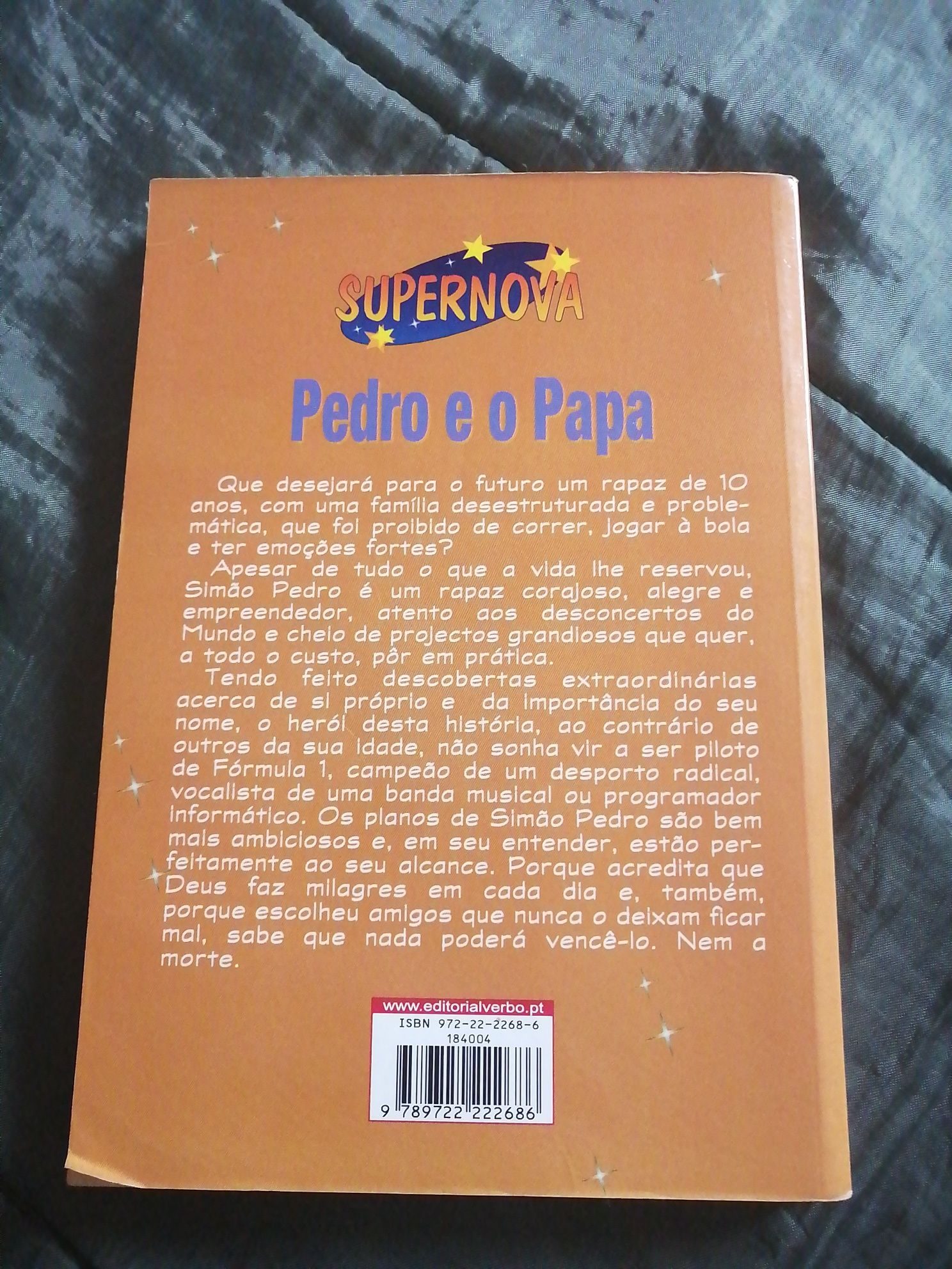 Livro Pedro e o Papa, da autora de A lua de Joana, da Verbo