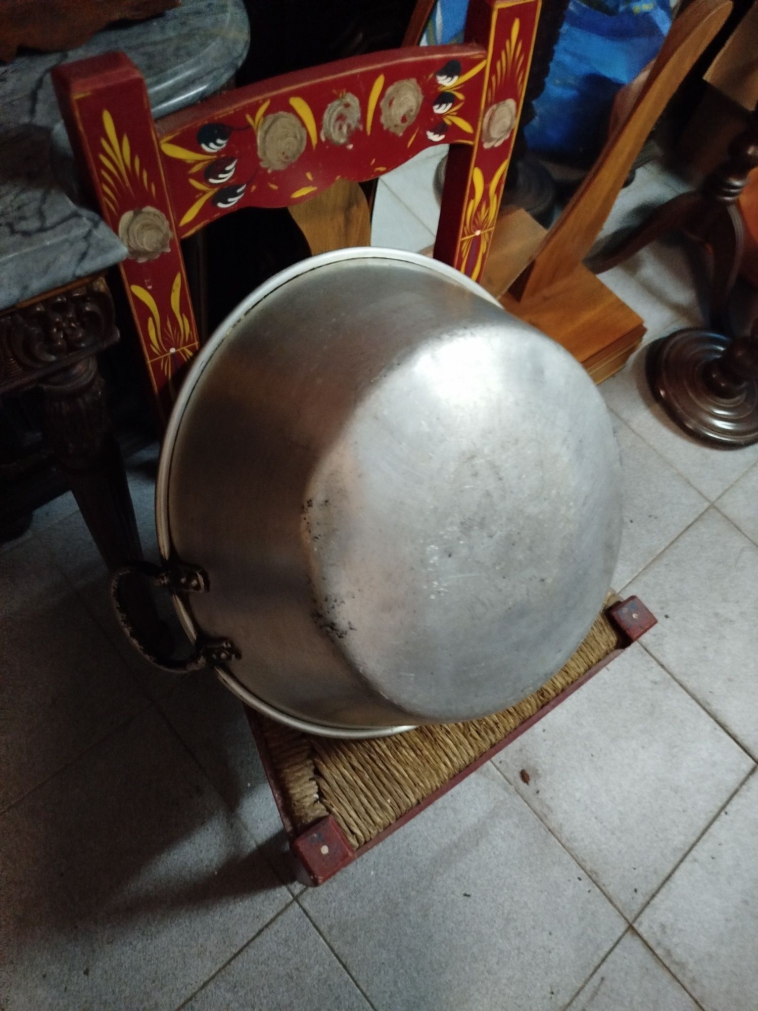 Tacho grande em alumínio