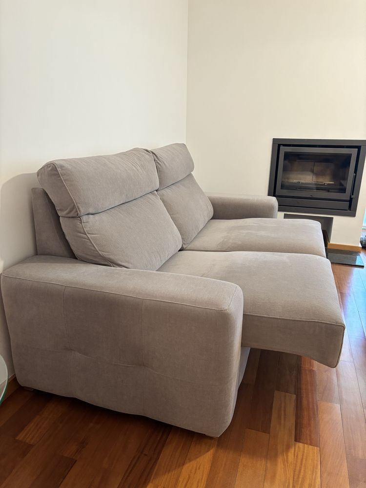 Sofa Chateux d’Ax cinza (como novo)