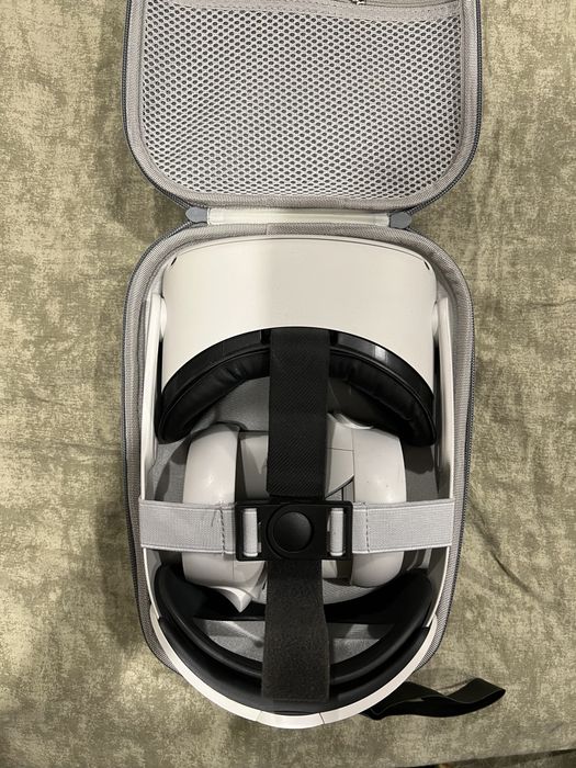 meta quest 2 256gb +strap