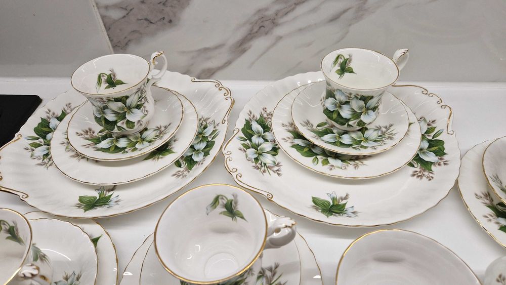 Вінтажний сервіз Royal Albert