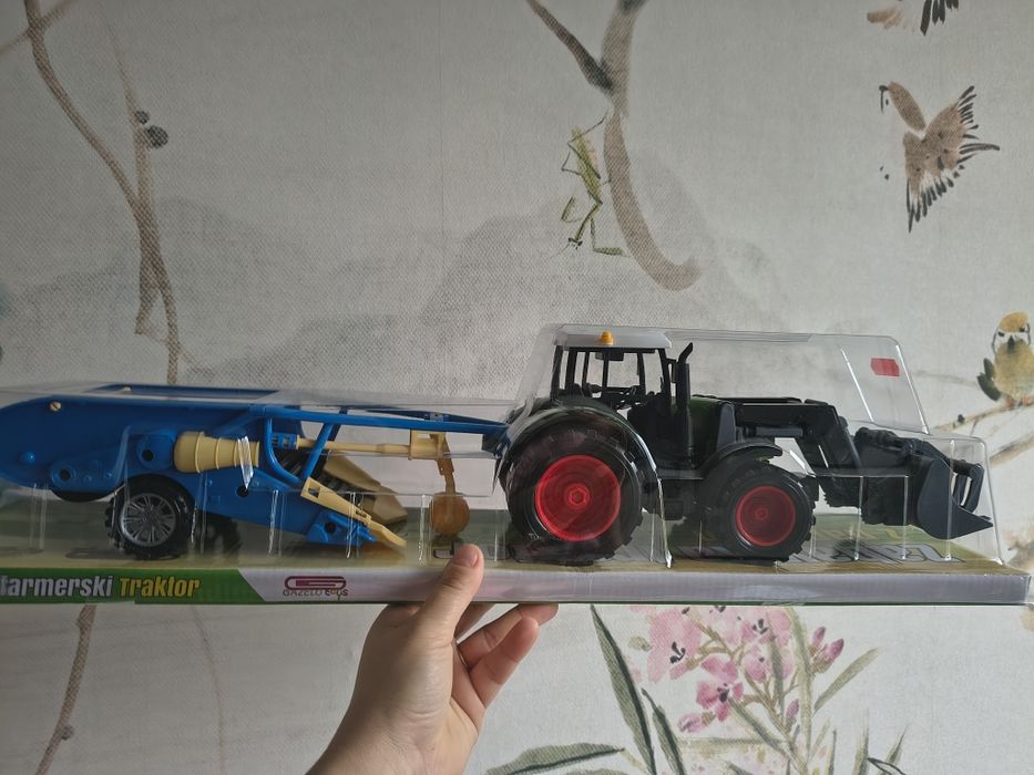 Traktor ciągnik przyczepa naczepa kopaczka do ziemniaków