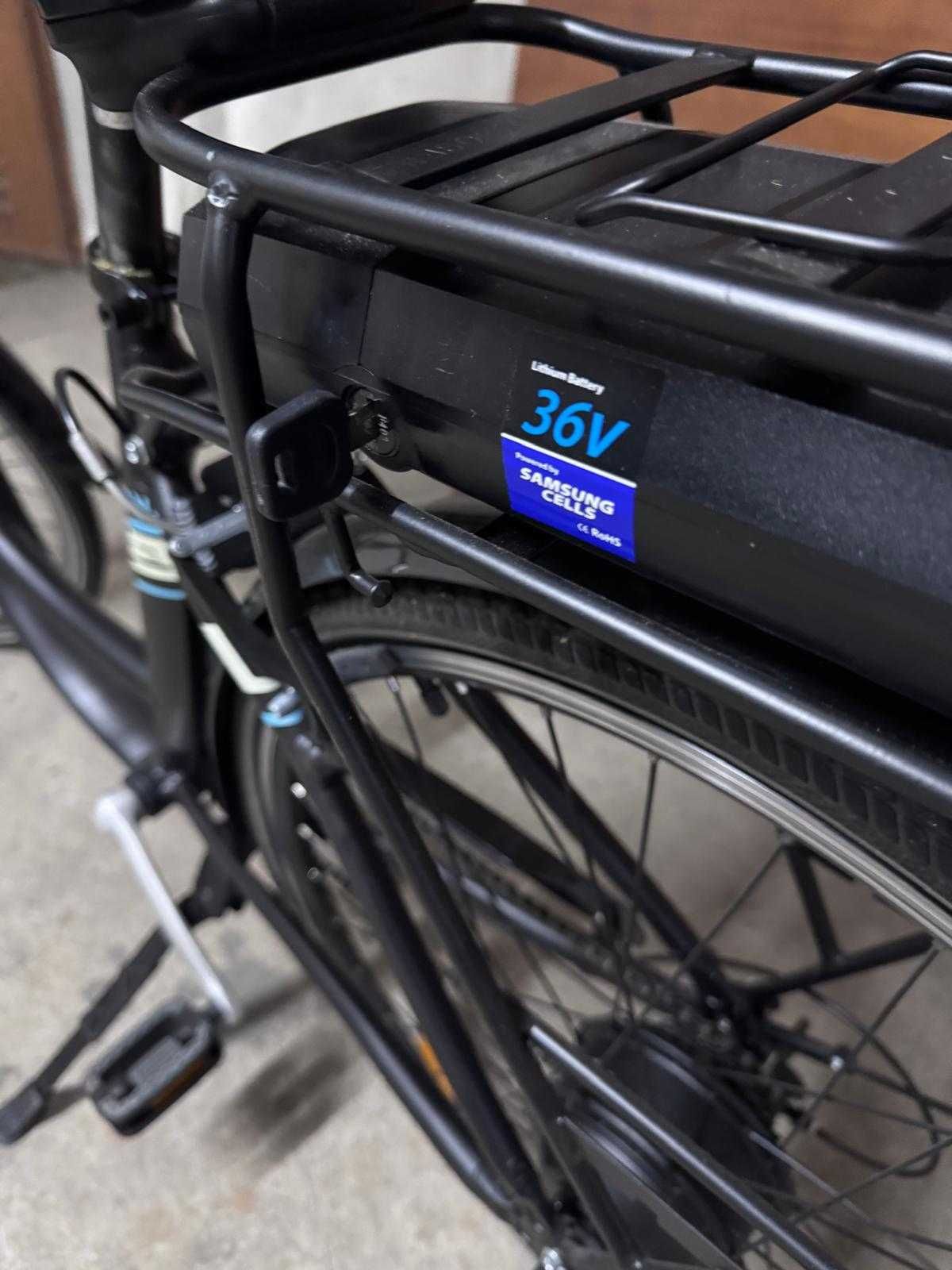 Wayscral Everyway E200 28" Electric Bike - Black/ Bicicleta preta