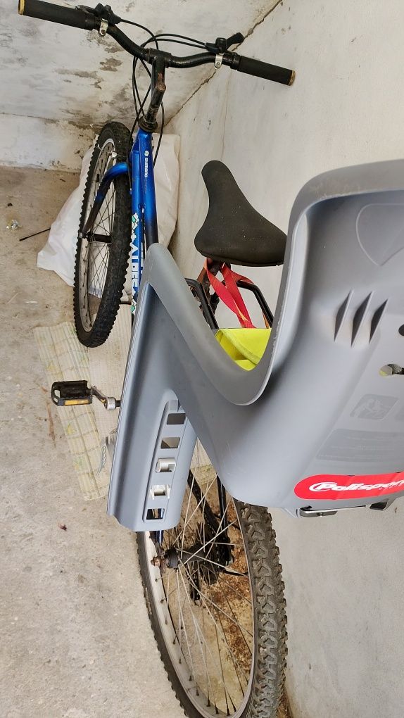 Bicicleta com cadeira