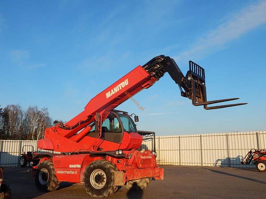MANITOU MRT2150 Obrotowa Ładowarka Teleskopowa Widły do palet w cenie