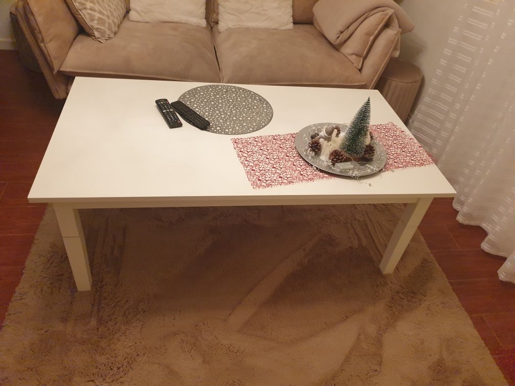 Mesa de Centro em Branco