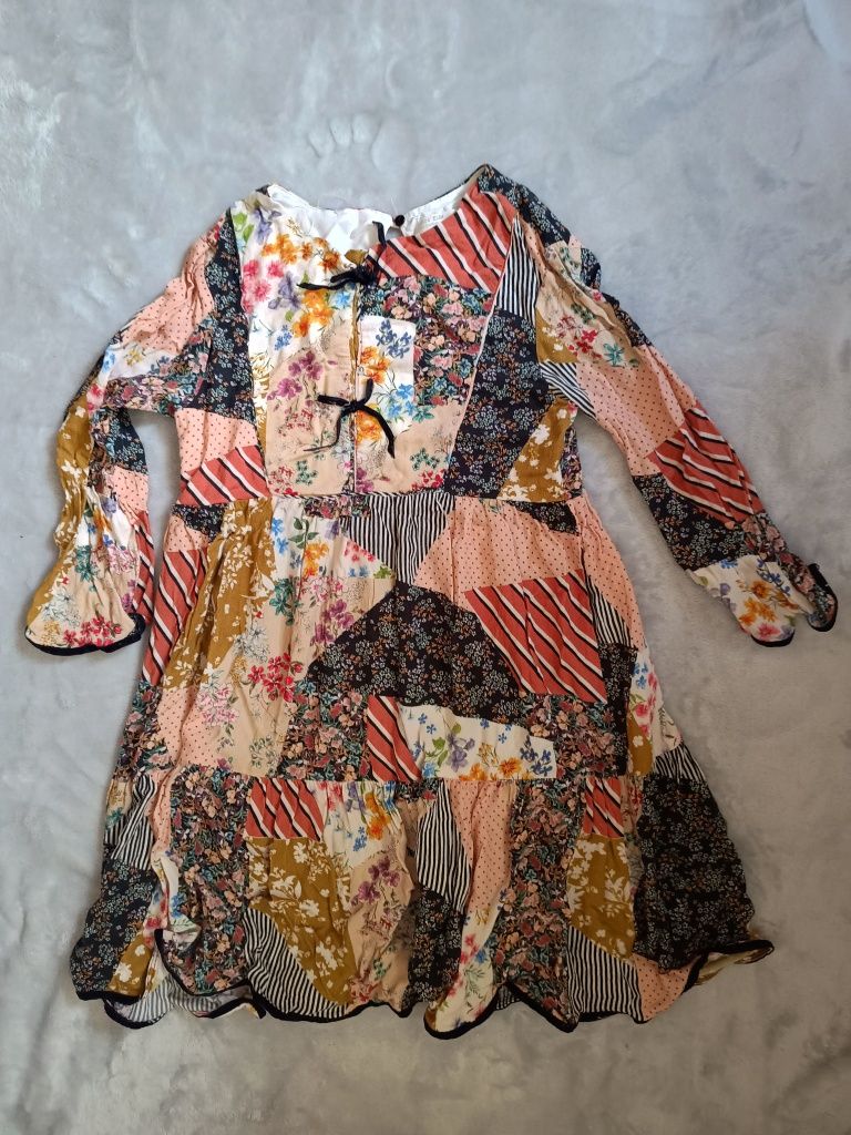 Zara sukienka rozm 140 /10 lat idealny stan