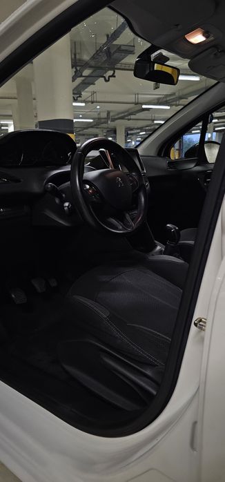 Peugeot 208 1.6Hdi