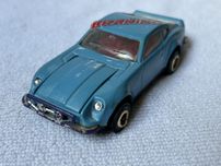 Datsun firmy LONZA zabawka model z PRL polski resorak