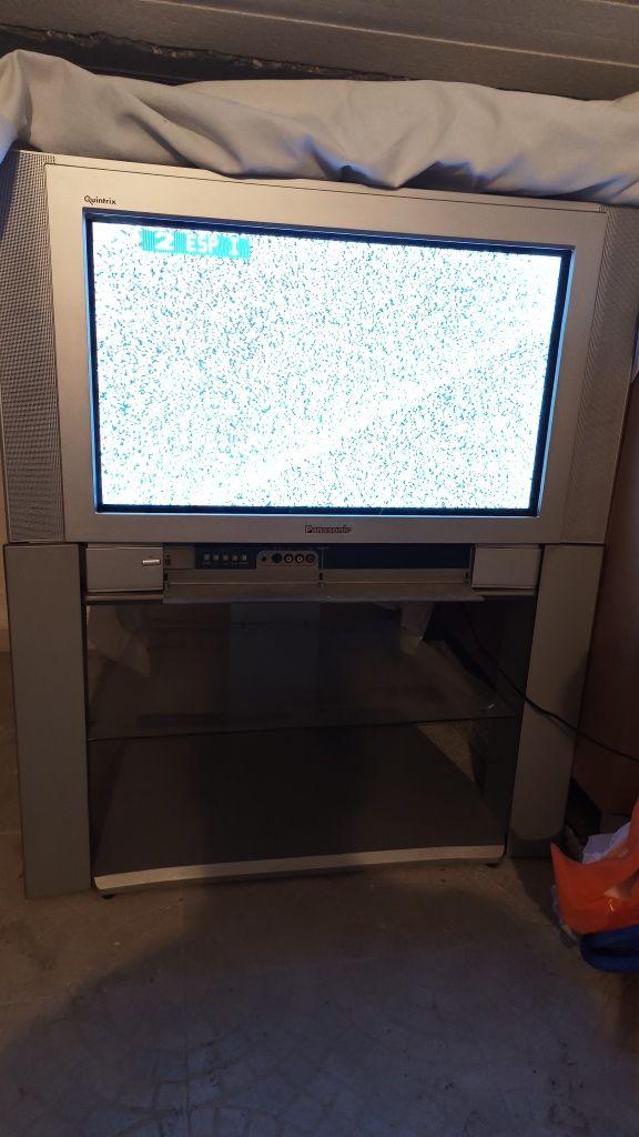 Televisor Panasonic com Suporte Integrado