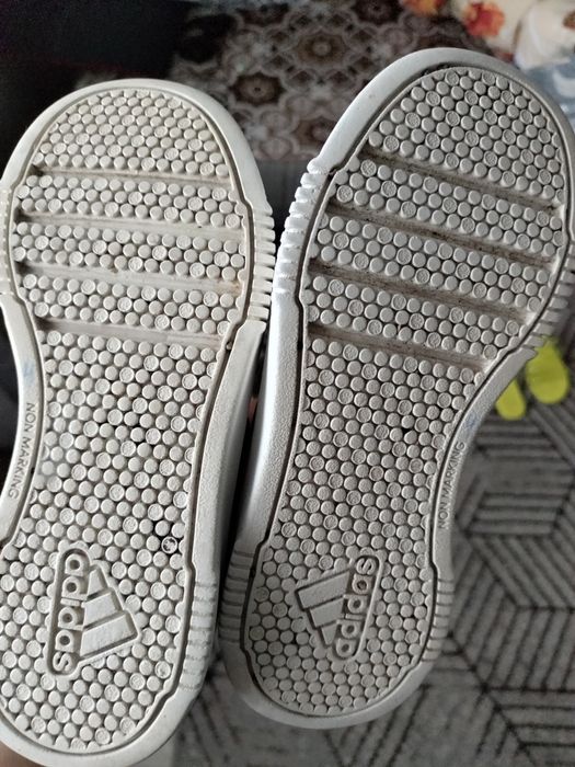 Дитячі кроси Адідас 18.5