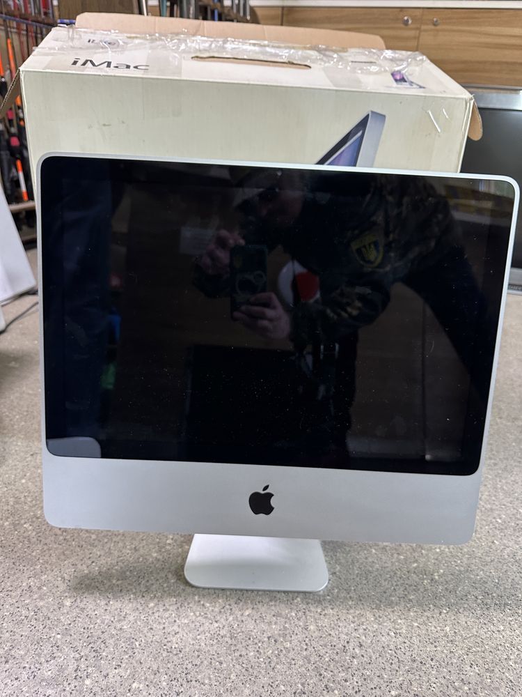 iMac 8/1256, 21.5 дюйма, идеальное сос. Всё летает, очень грамонто раз