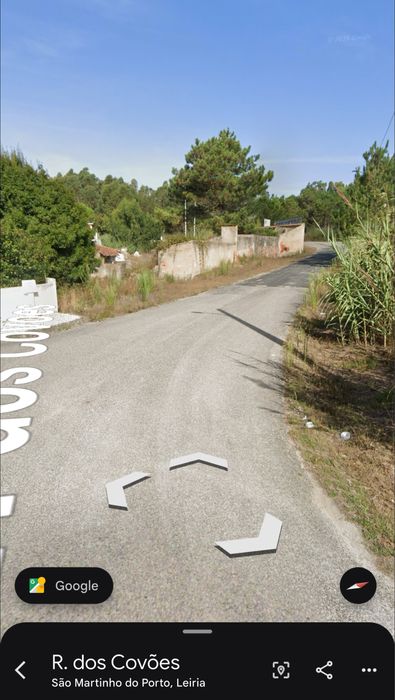 Terreno 1350 m² com Ruína a 900m da Praia – São Martinho do Porto