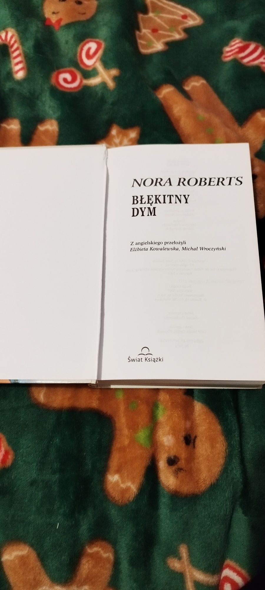 Nora Roberts Błękitny Dym