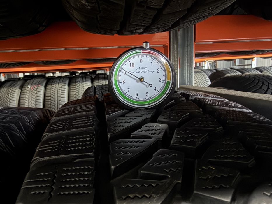 215/70 r15C Bridgestone 4 шт.