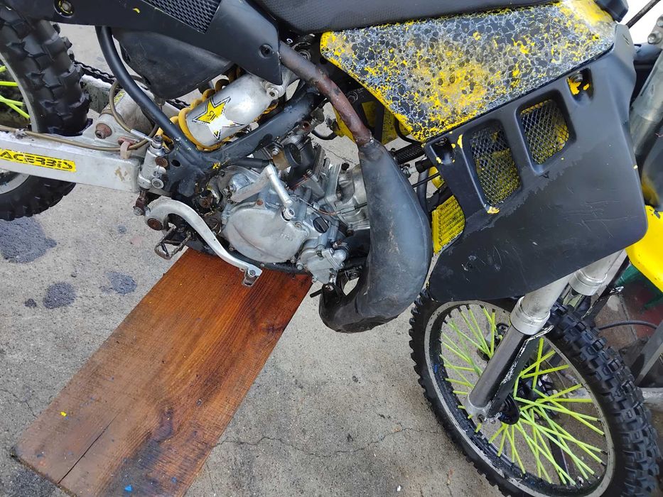suzuki rm 125 com eletronica queimada levou pistao a 2 depositos