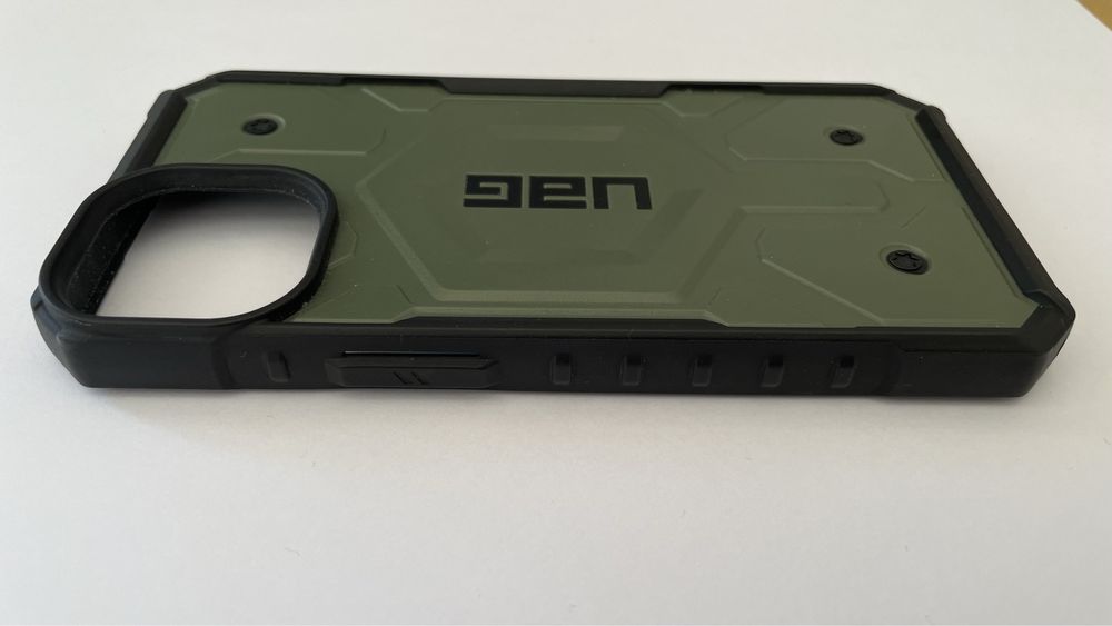 Etui UAG Pathfinder iPhone 13 MagSafe zielony / oliwkowy