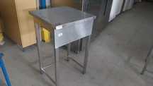 Podstawa pod piec wysoka 64x63x110 cm