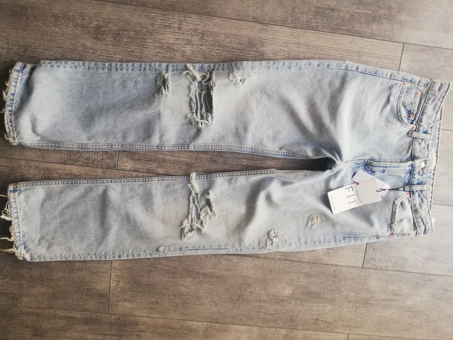 Jeansy Straight Fit stradivarius M