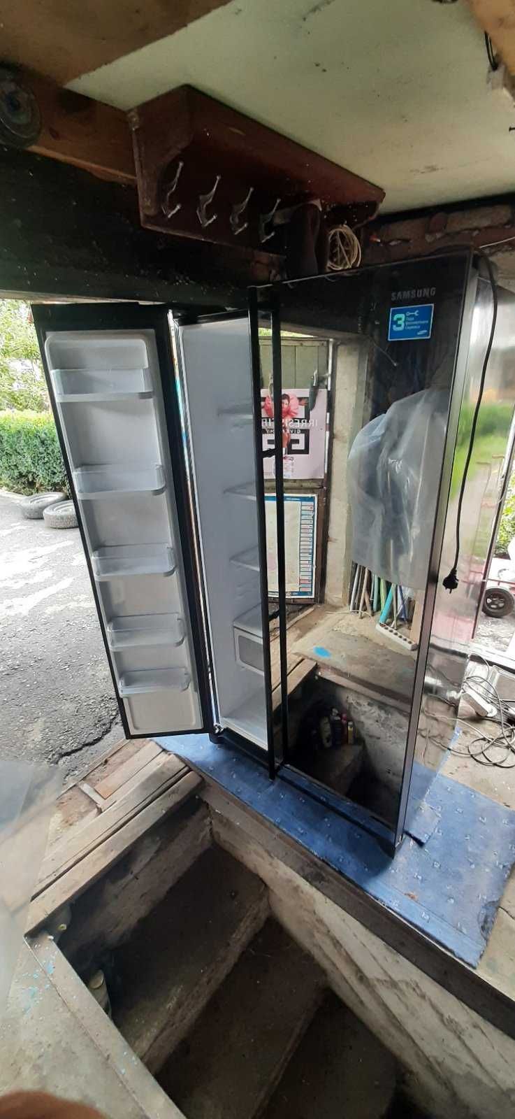Продам холодильник Samsung side-by-side