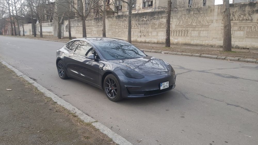 Тесла 3 2021 рік лонг рейнч дуал-моторс