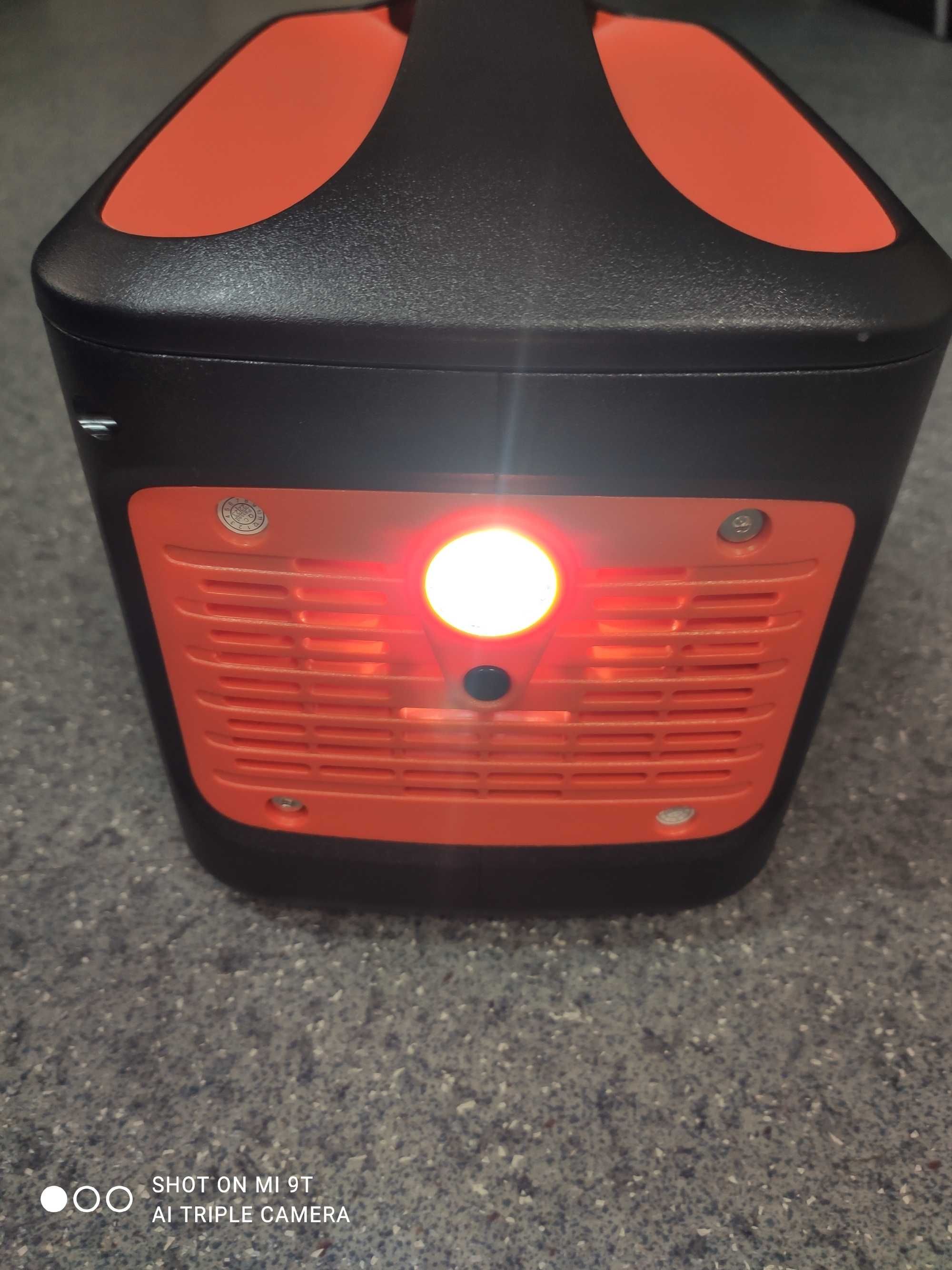 Портативна зарядна станція 568 Wh (153 600 mAh)