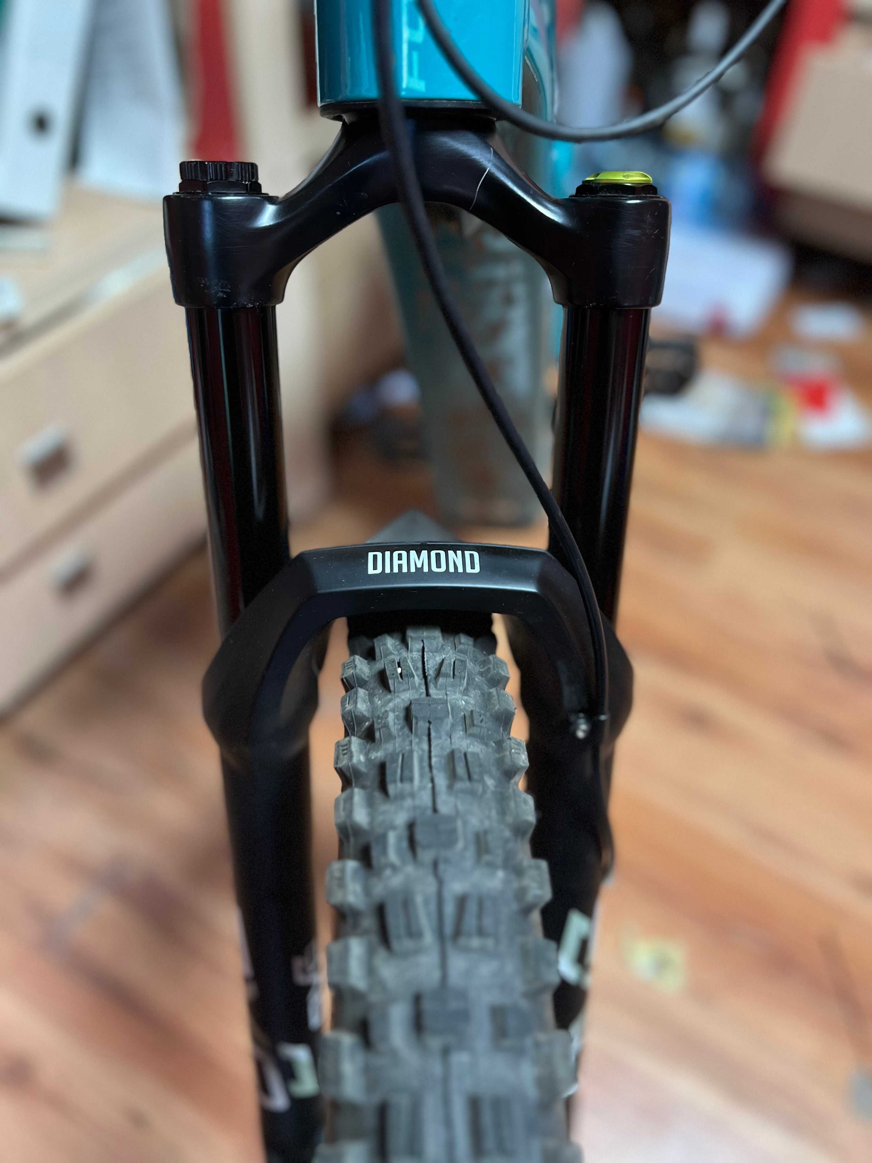 Amortyzator enduro  DVO Diamond E3 29 '' 160 mm