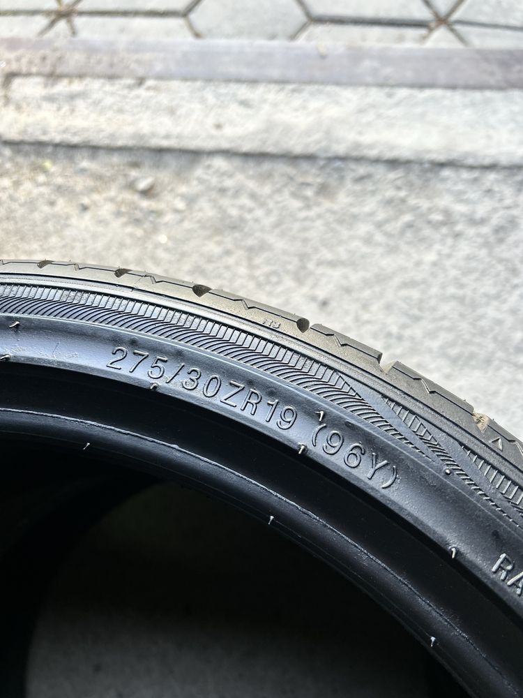 ЯК НОВА Розпаровка 275/30/19 Kumho одиночка одна шина літо резина