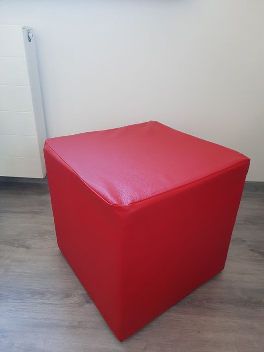 2 lekkie pufy z ekoskóry