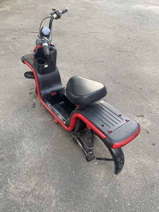 Електроскутер рама вилка маятник сидіння кермо