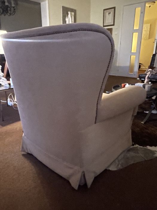 Poltrona Vintage Bege Amarelada