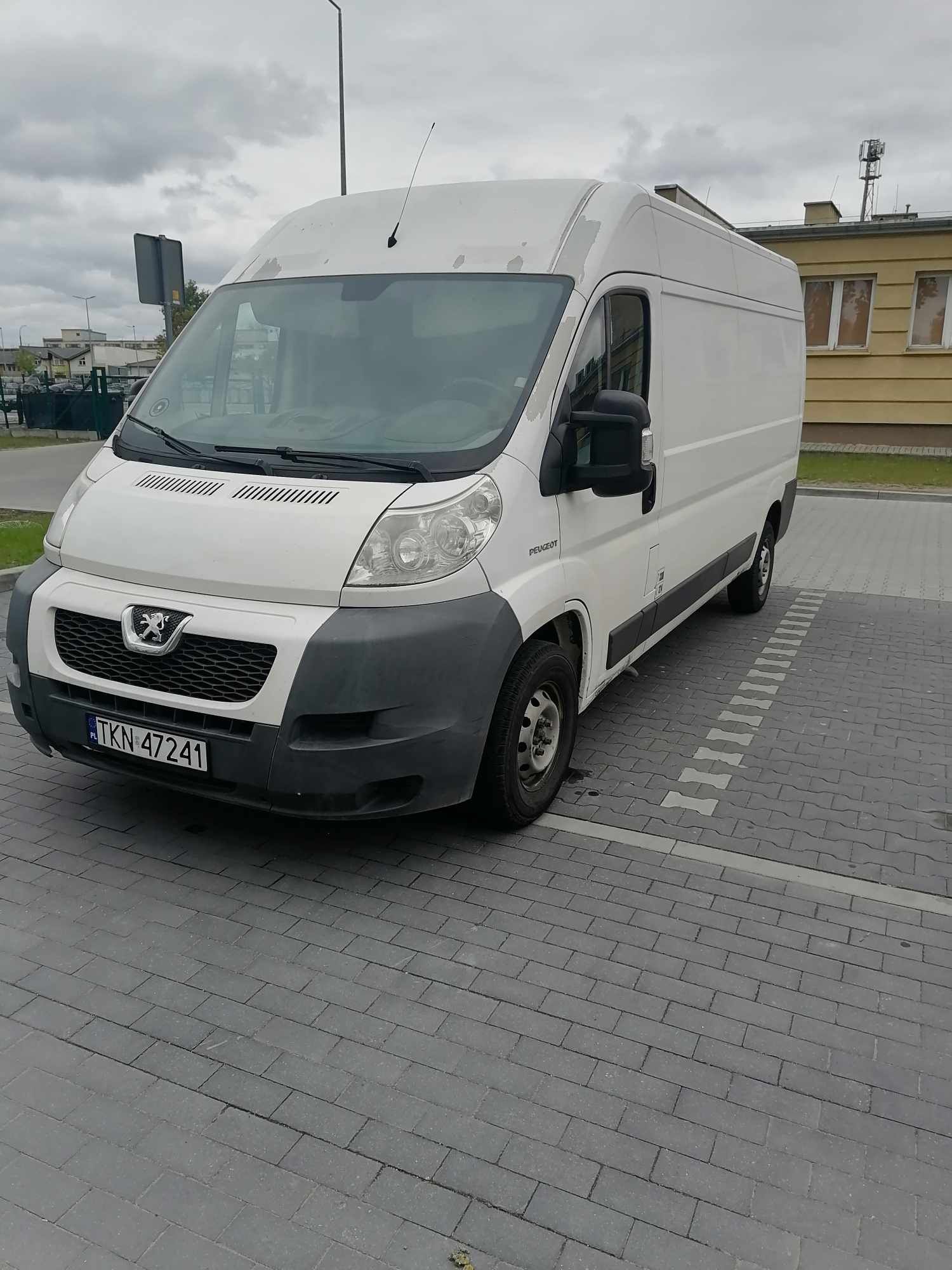 Peugeot boxer 2008 wynajem z wykupem bądź doby