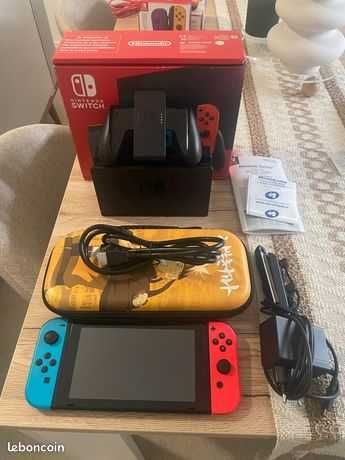 Konsola Nintendo Switch + etui i pad