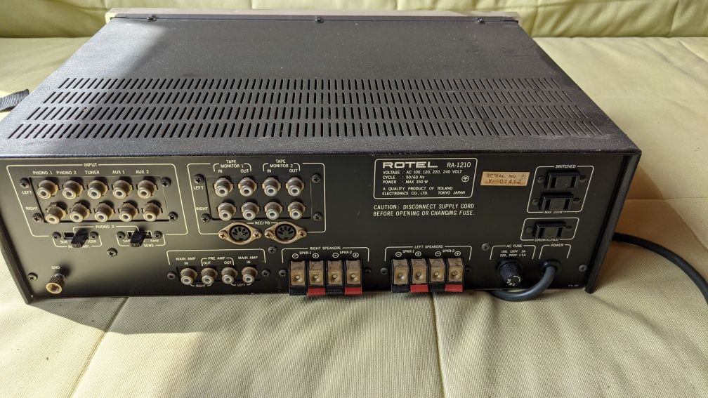Akai AA-1175 uszkodzony 2x75W