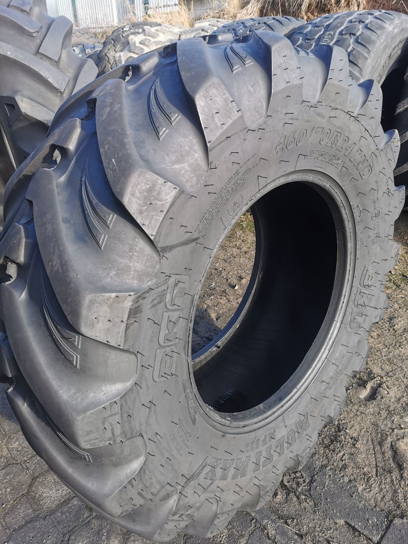 Opona 460/70R24 ( 17.5R24 ) BKT Multi Max MP522