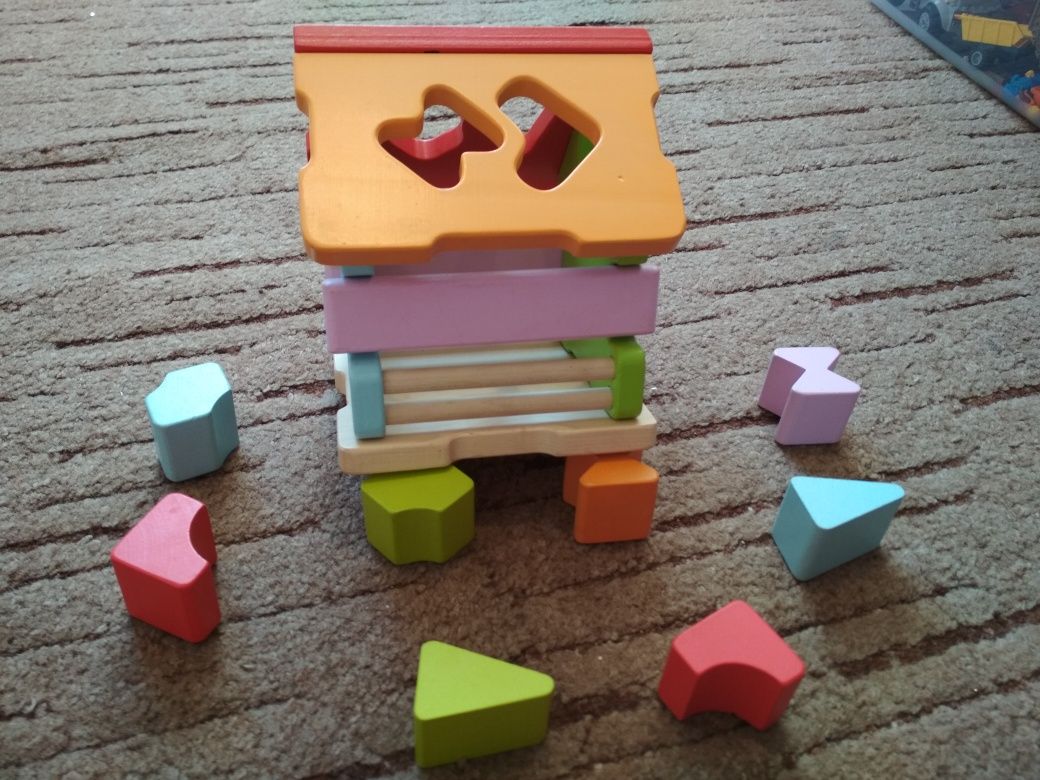 Drewniany Domek sorter firmy Cubika