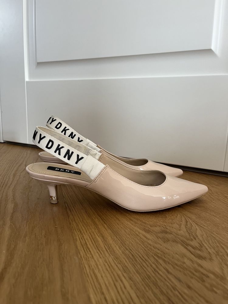 DKNY buty czółenka beżowe nude 39