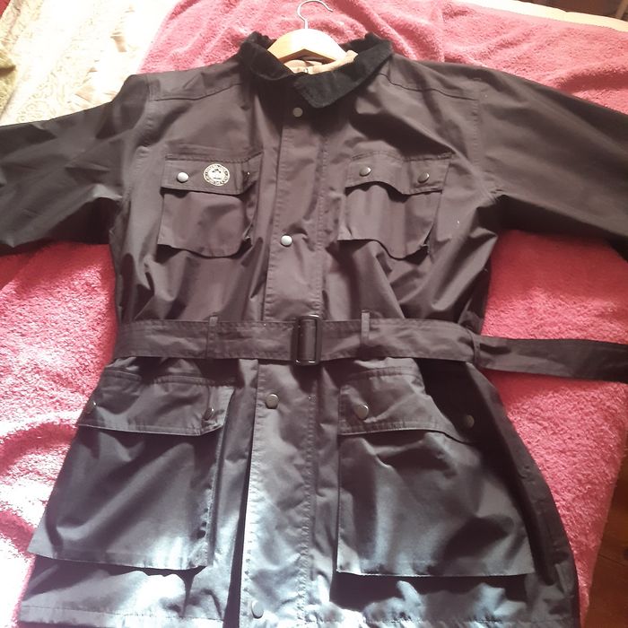 Casaco tipo carpa para chuva .xl em preto .