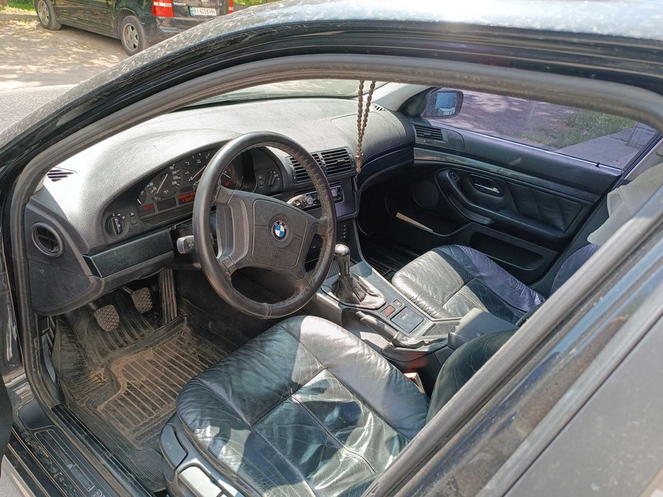 Продам авто БМВ е39