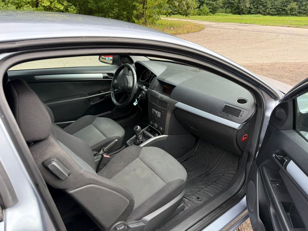 Opel Astra GTC 1.6 okazja klima